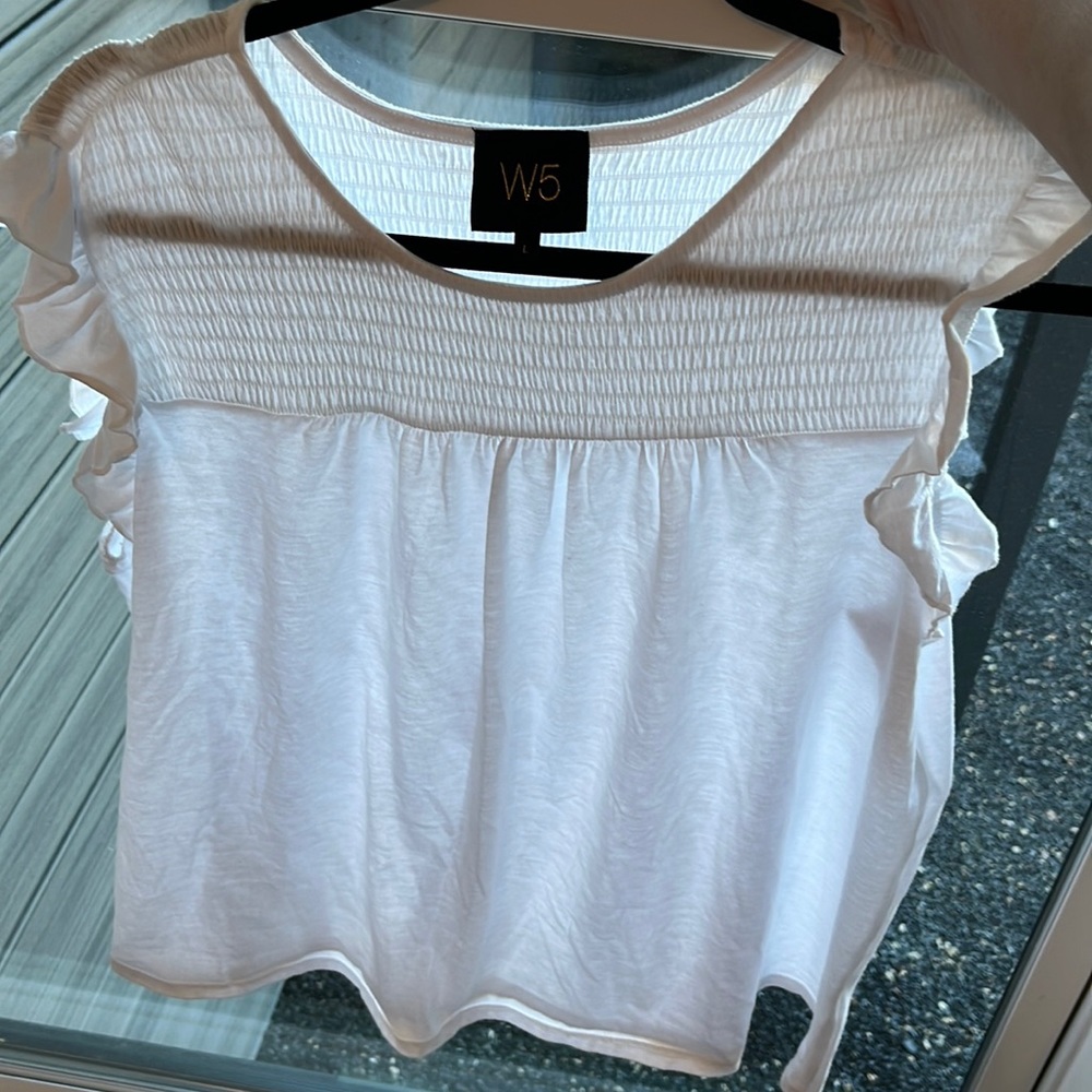 White flowy W5 top